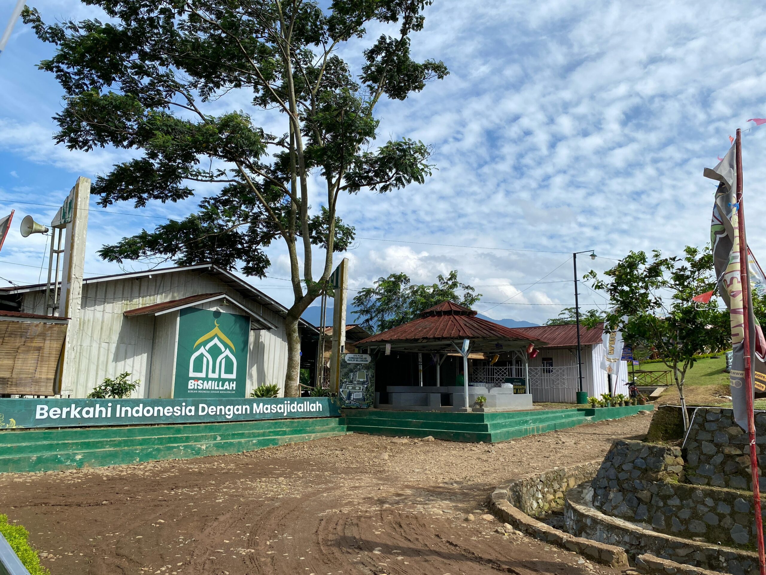 Masjid Muslim Billionaire Usai Lebaran: Sepi, Syahdu, dan Penuh Kerinduan