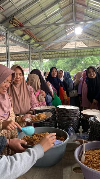 Dituduh Bid’ah Karena Sediakan Makan Gratis Tiga kali Sehari
