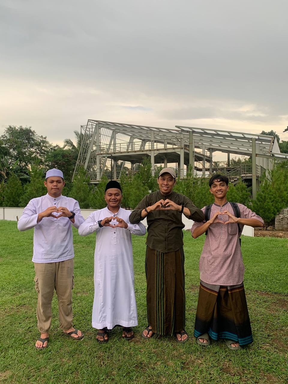 Selamat Datang di Masjid Muslim Billionaire, Kawasan Wajib Bahagia untuk Semua