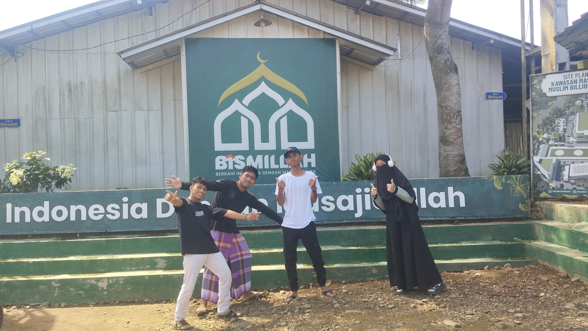 Kesan dan Pesan Santri yang Tidak Mudik Lebaran dan Tetap Stay di Masjid Muslim Billionaire