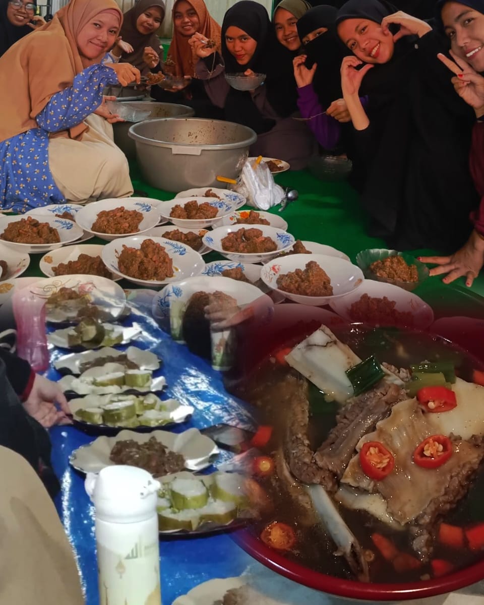 Aneka Olahan Daging Qurban di Masjid Muslim Billionaire